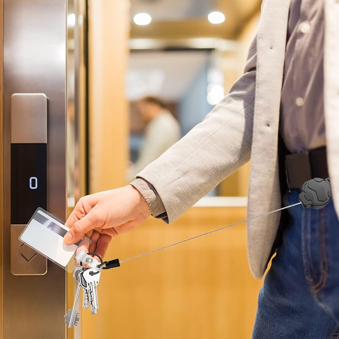 VYNCS Retractable Keychain Badge Holder — view 5