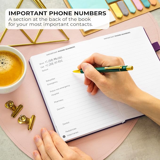 Clever Fox Address Book with alphabetic tabs — view 4